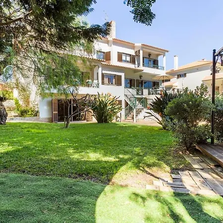 Paradise Gæstehus 4*