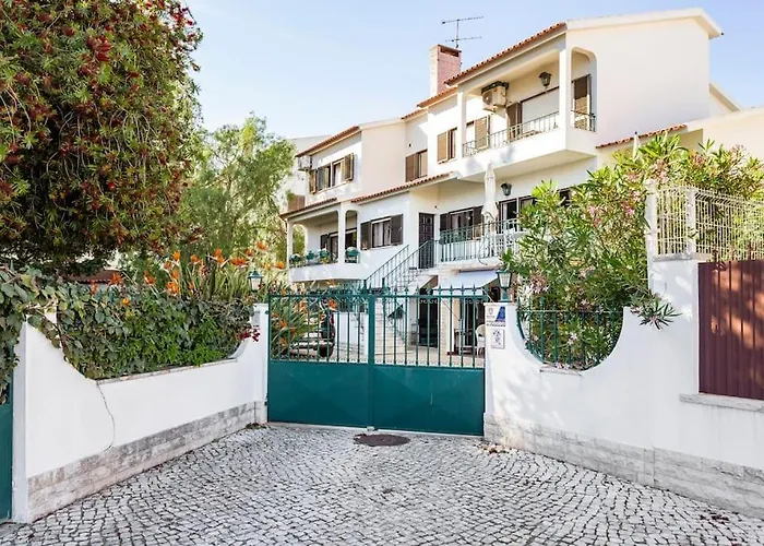 Paradise Πανσιόν 4*